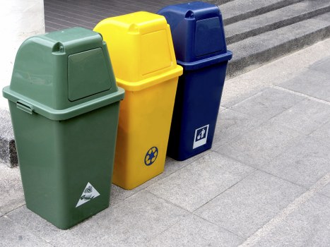 Recycling bins and waste collection in Hatch End